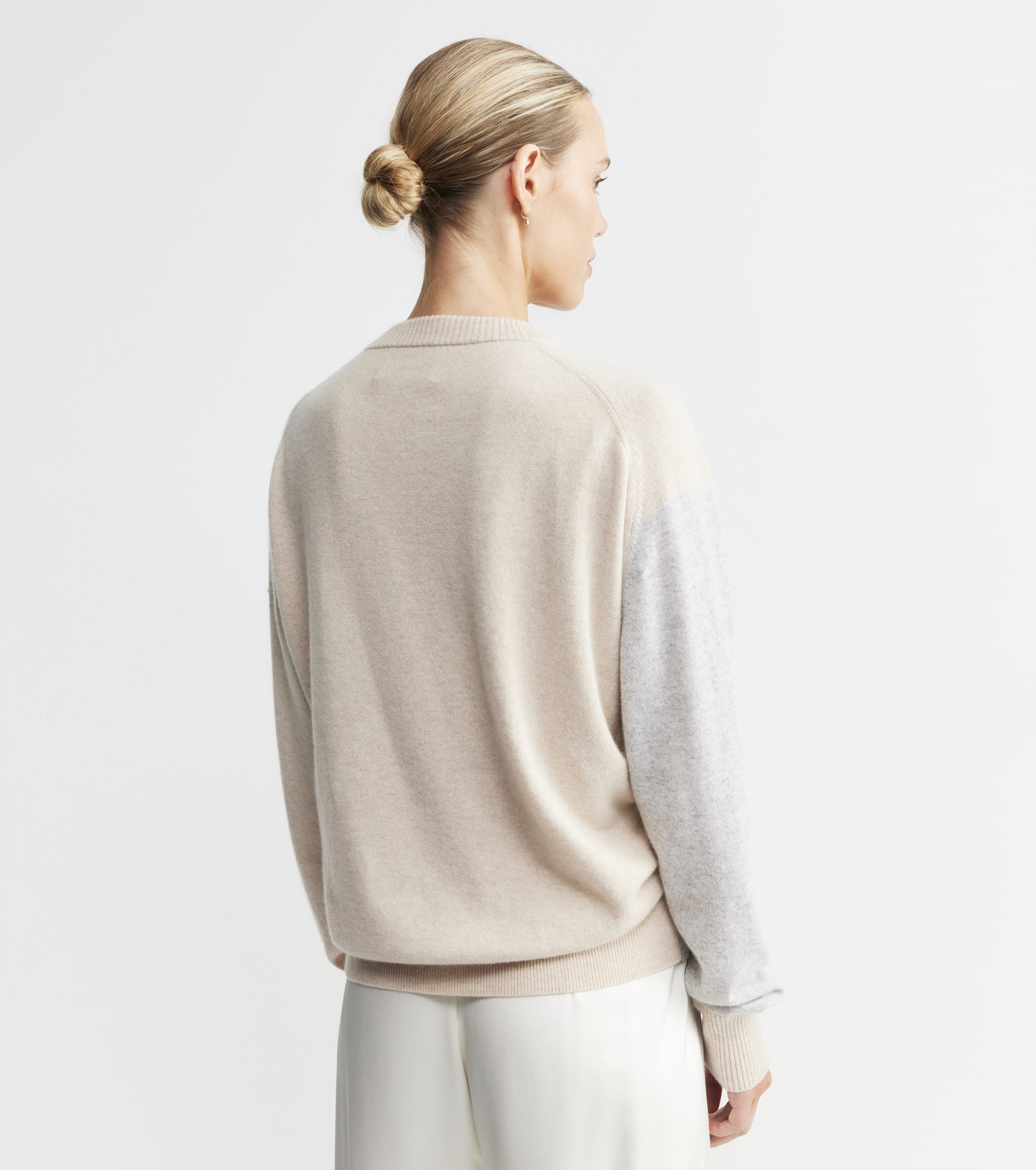 Cashmere Two Tone Saddle Sweater - Grey Melange/Sand