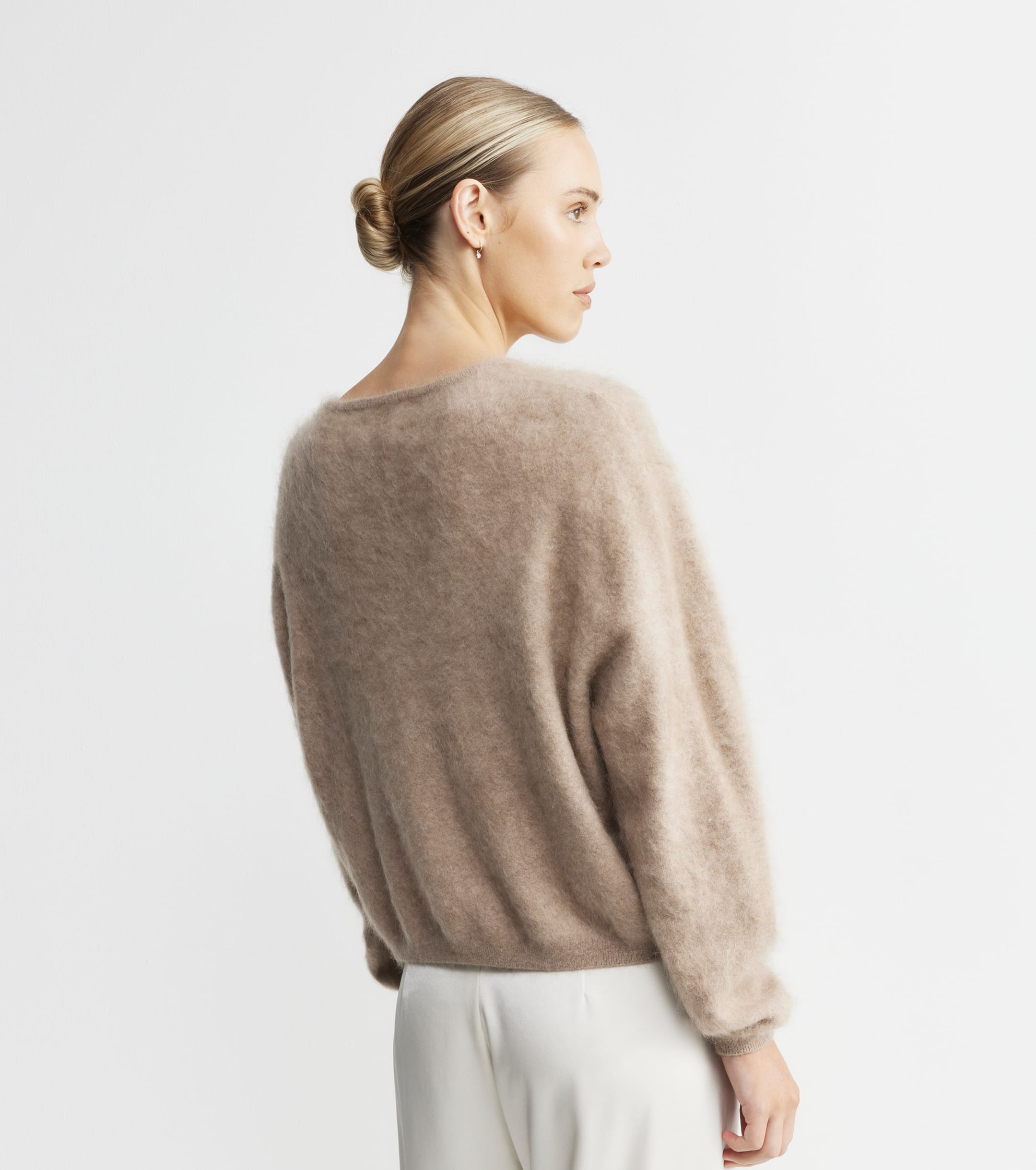Brushed Cashmere Relaxed Cardigan - Walnut
