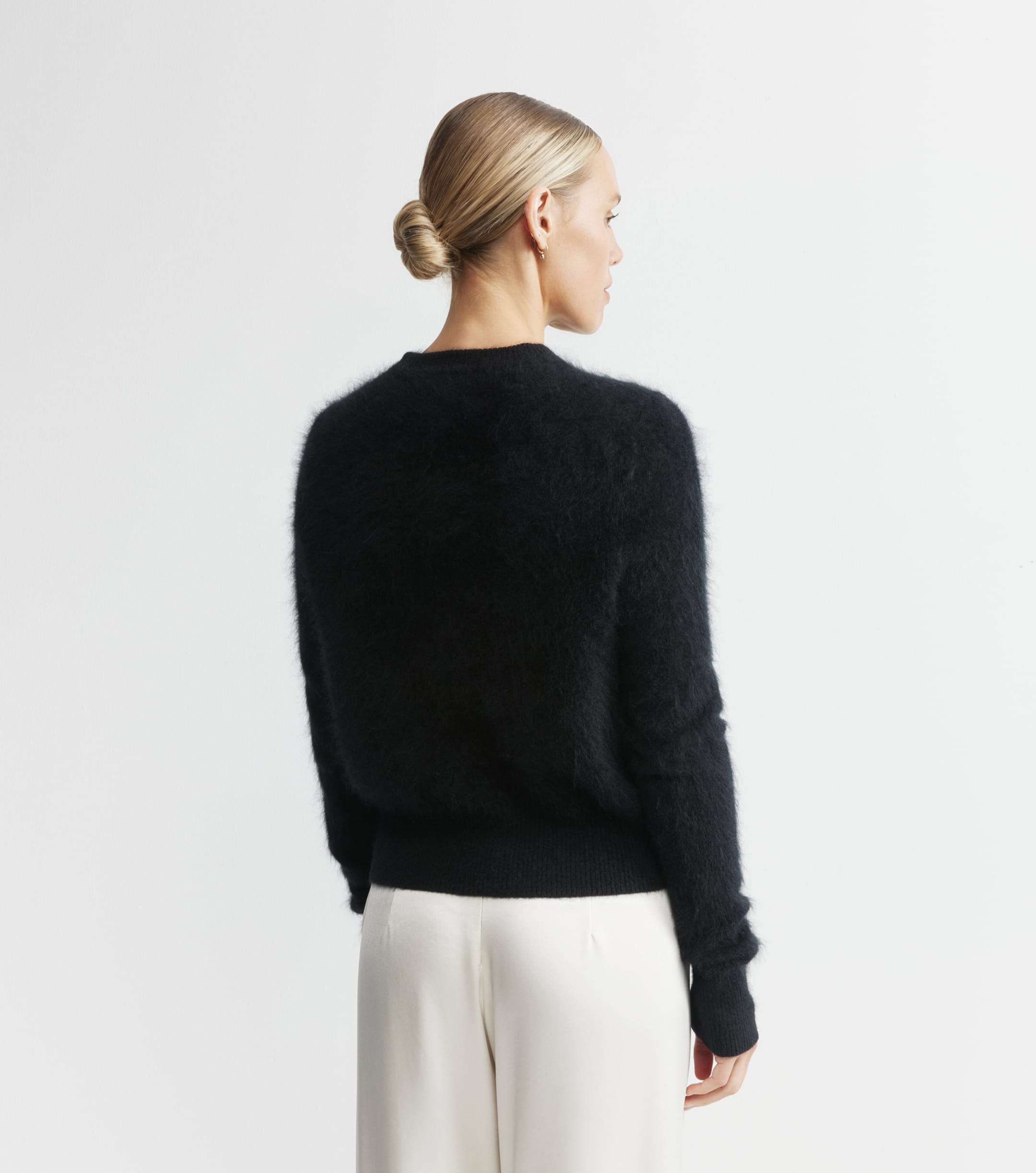 Brushed Cashmere Crew Sweater - Black