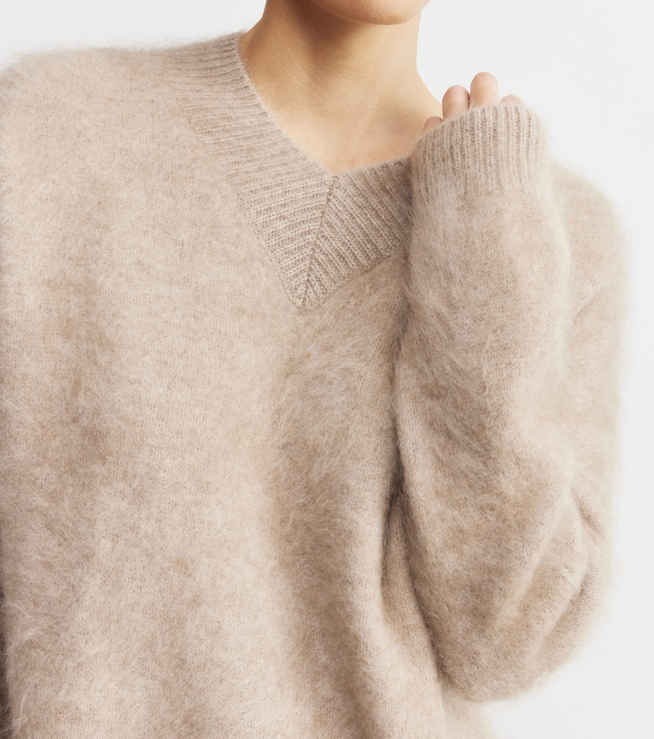 Brushed Cashmere Relaxed V Sweater - Walnut