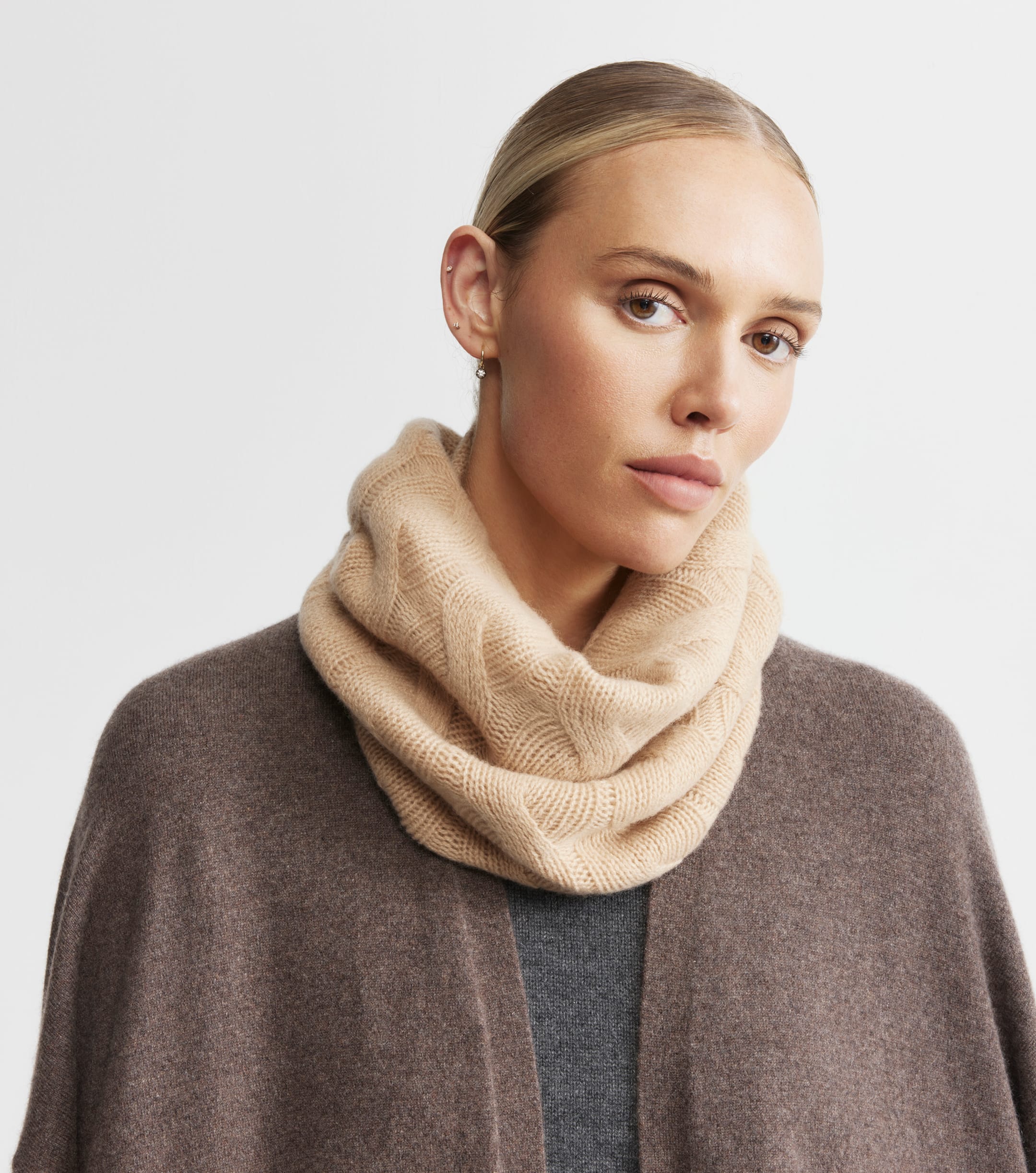 Cashmere Cable Snood - Camel