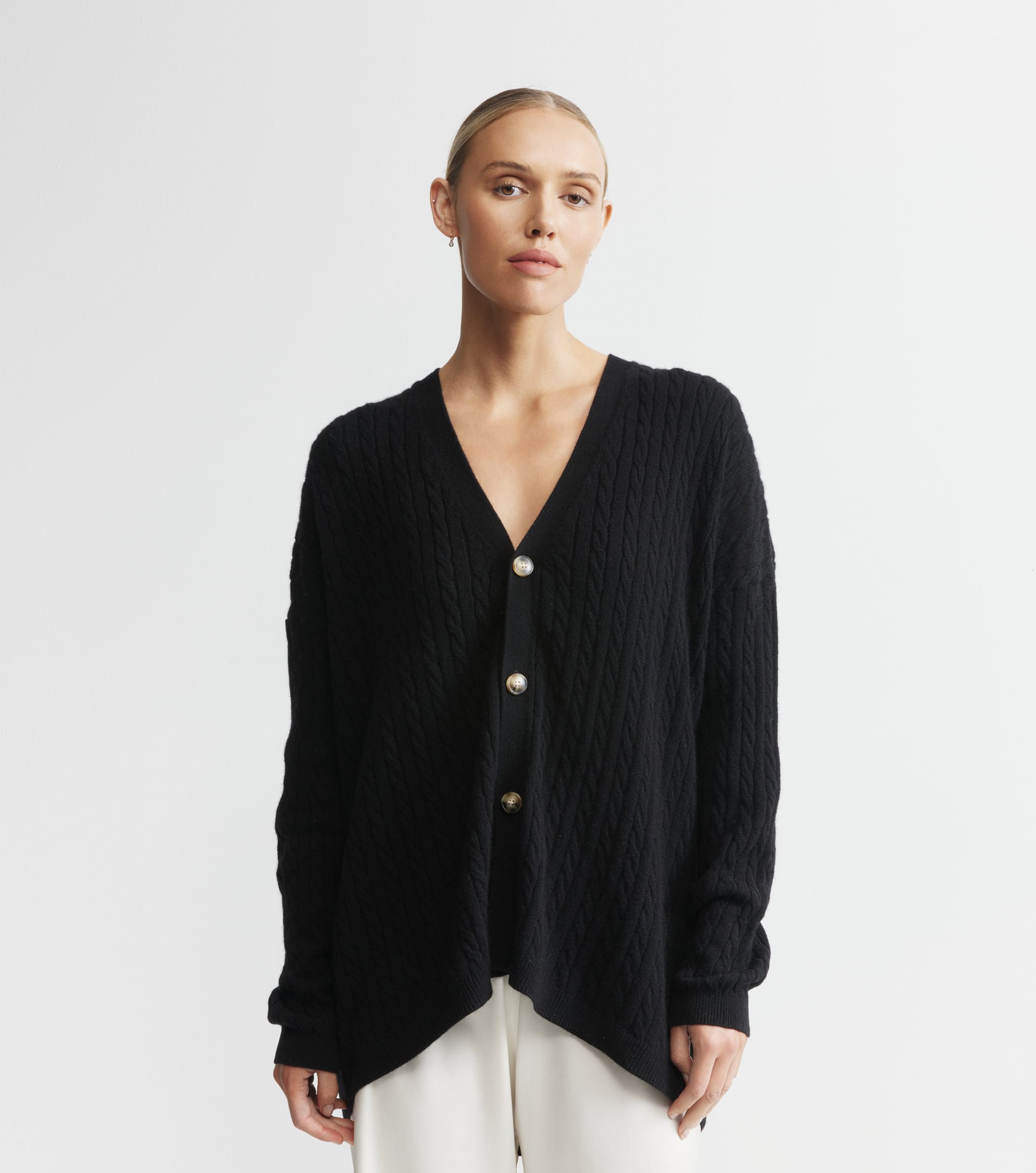 Relaxed Cashmere Cable Cardigan - Black
