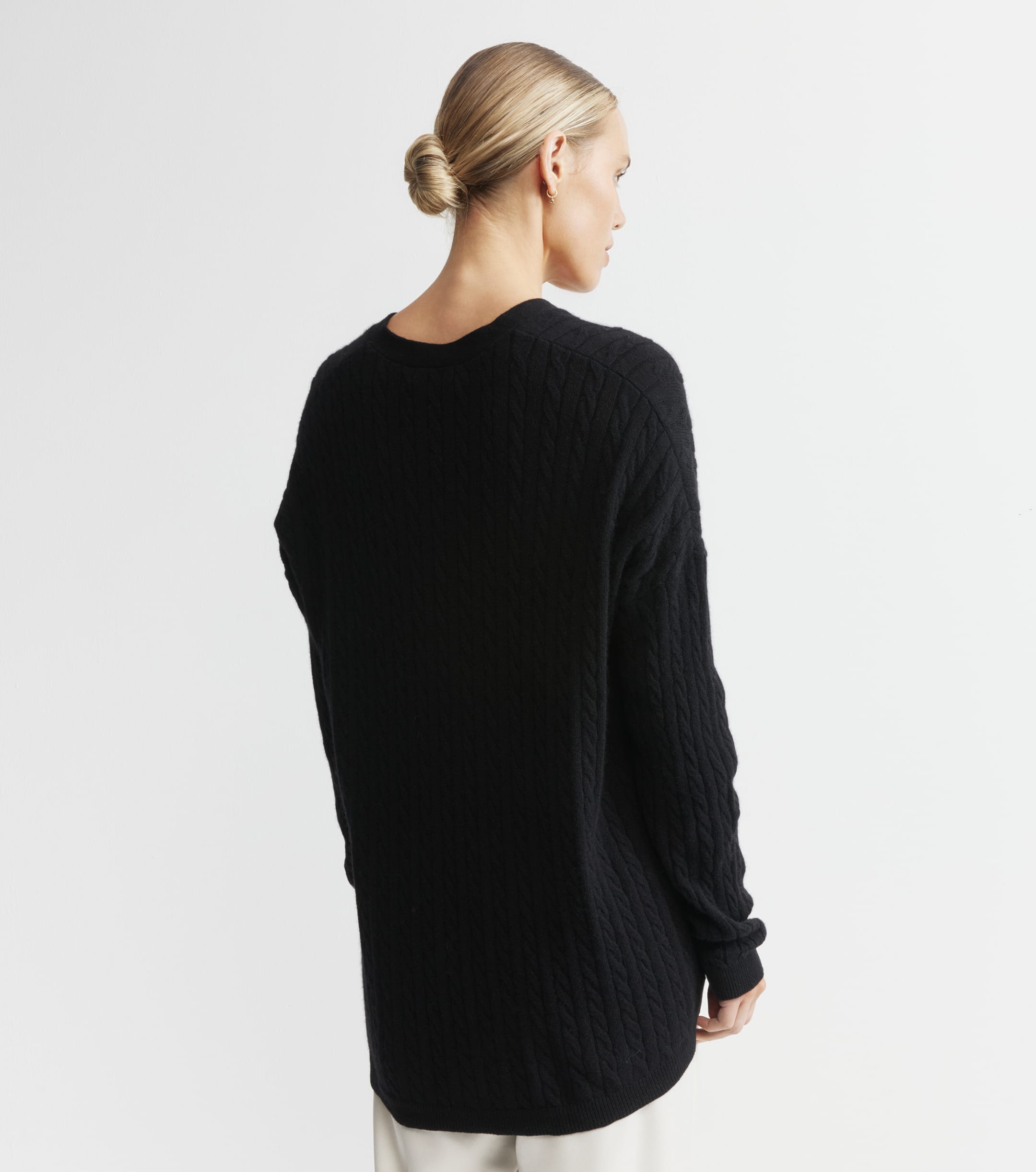 Relaxed Cashmere Cable Cardigan - Black