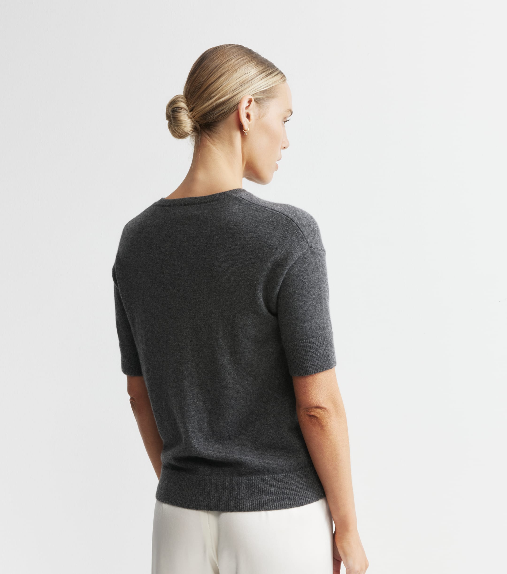 Essential Cashmere Crew Tee - Graphite