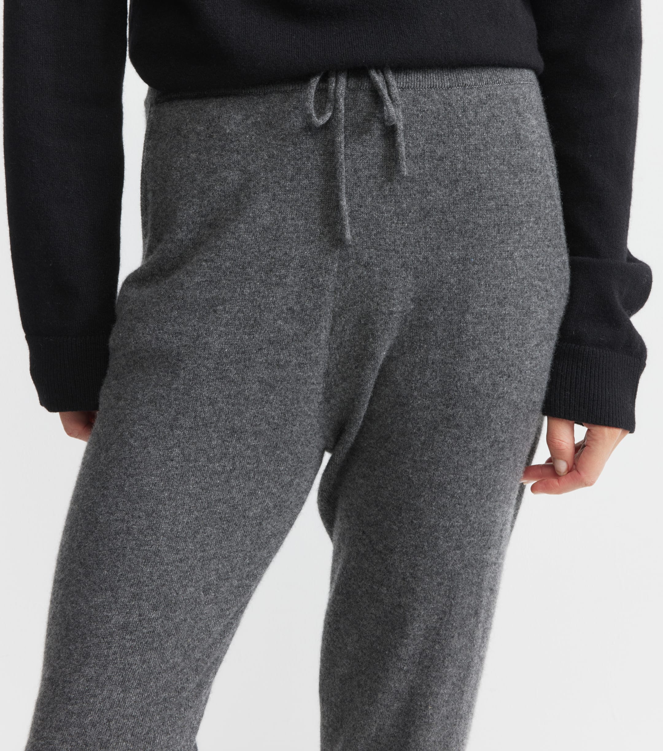 Essential Cashmere Jogger - Graphite