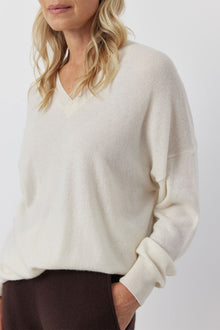  Relaxed Cashmere V Sweater - Cream