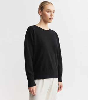 Essential Cashmere Relaxed Crew Neck - Black