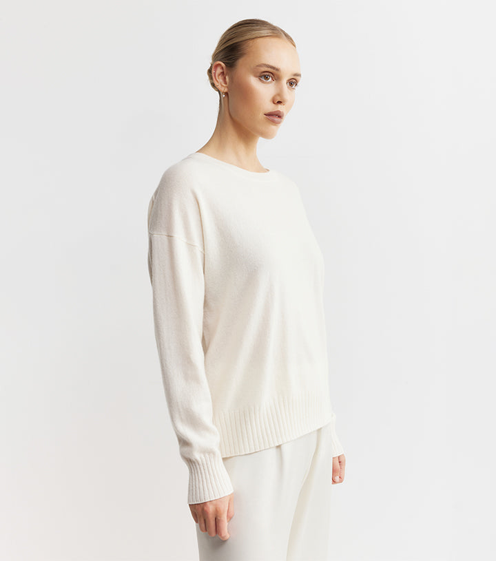 Essential Cashmere Relaxed Crew Neck - Cream