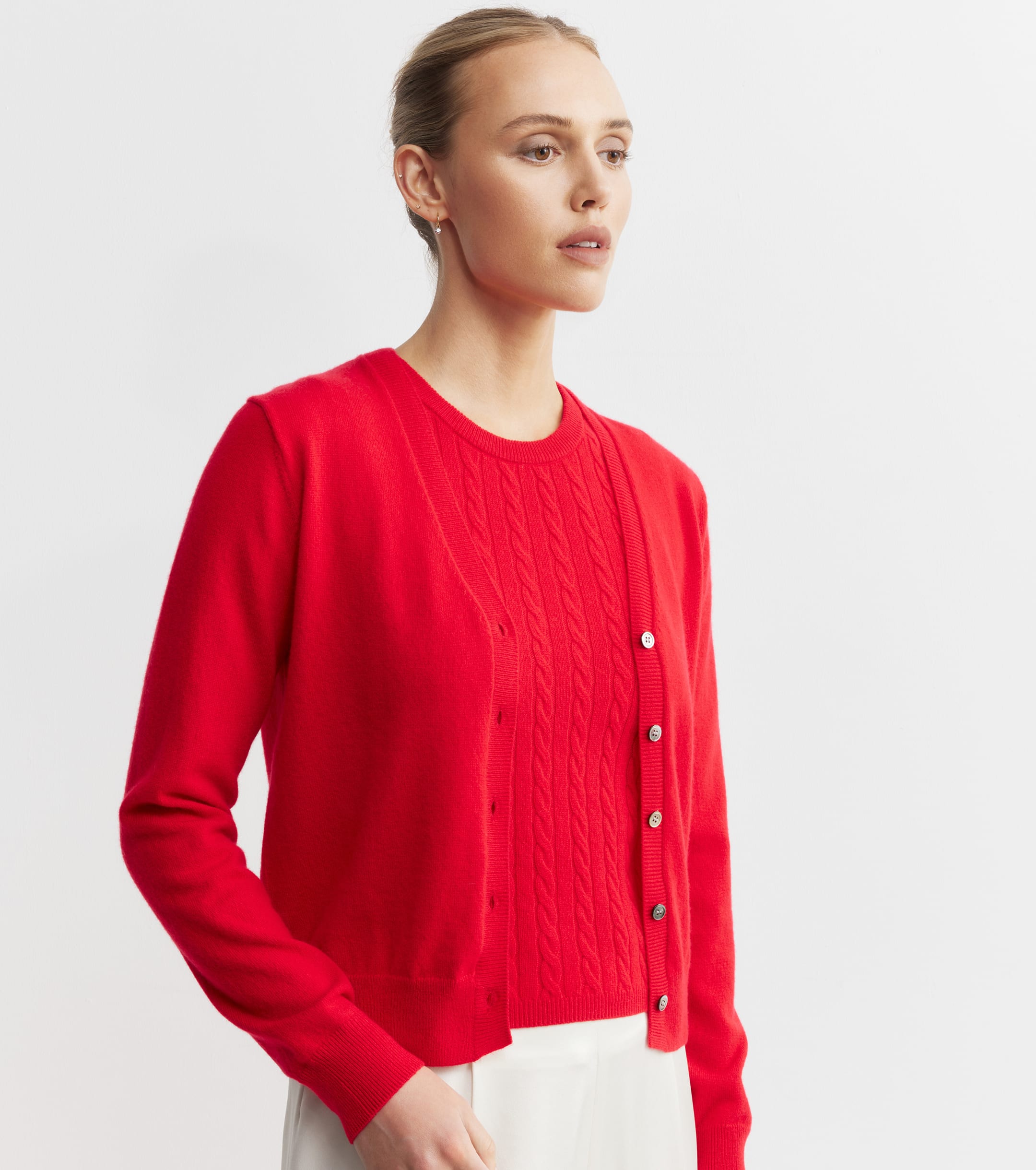 Essential Cashmere V Cardigan - Red