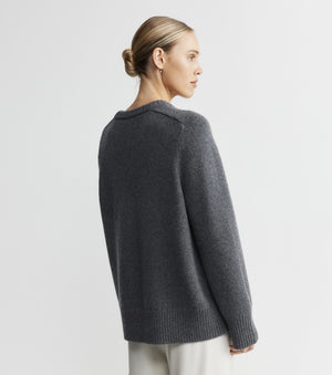 Luxe Cashmere Saddle Crew Sweater - Graphite