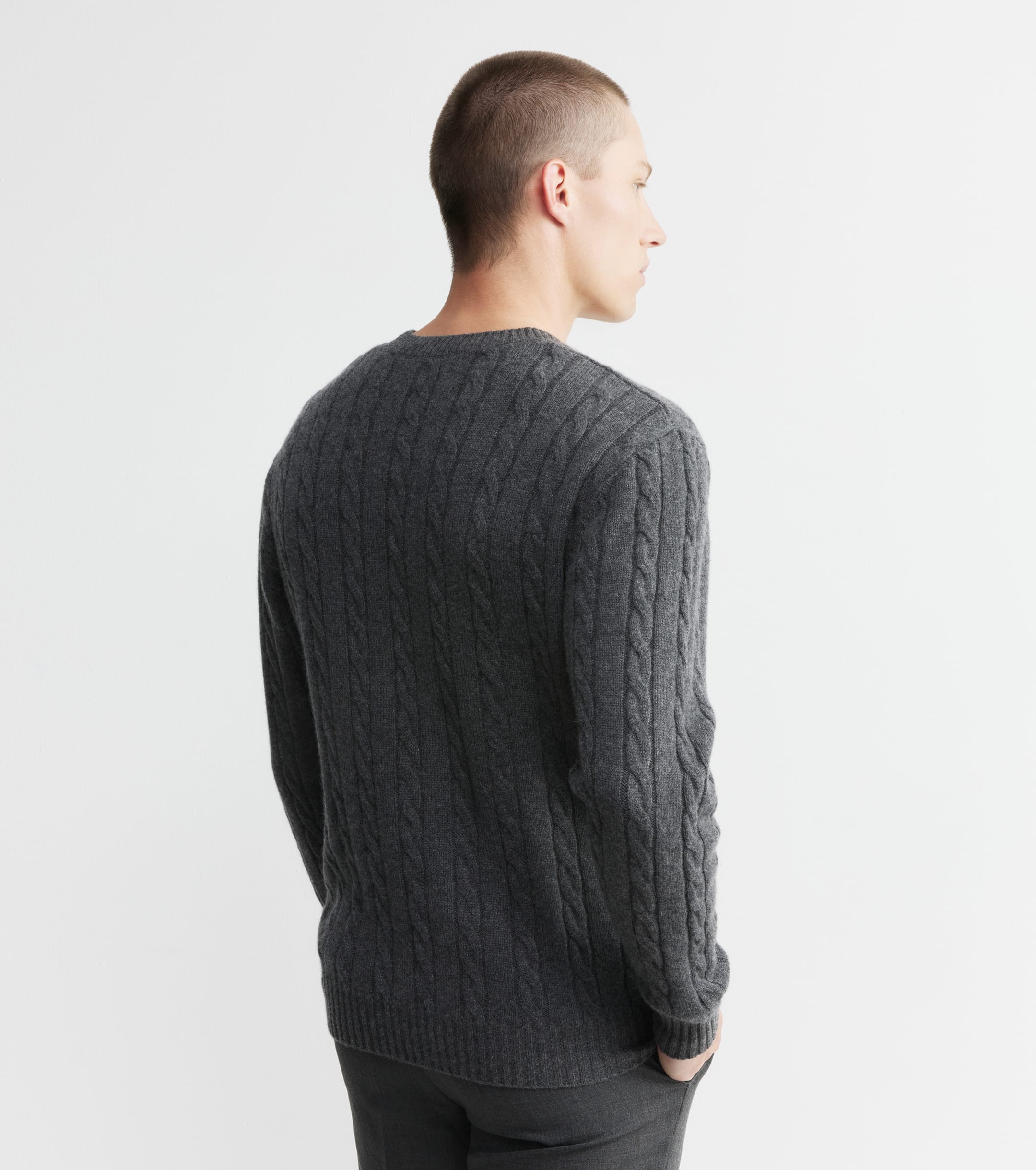 Mens Cashmere Cable Crew Sweater - Graphite
