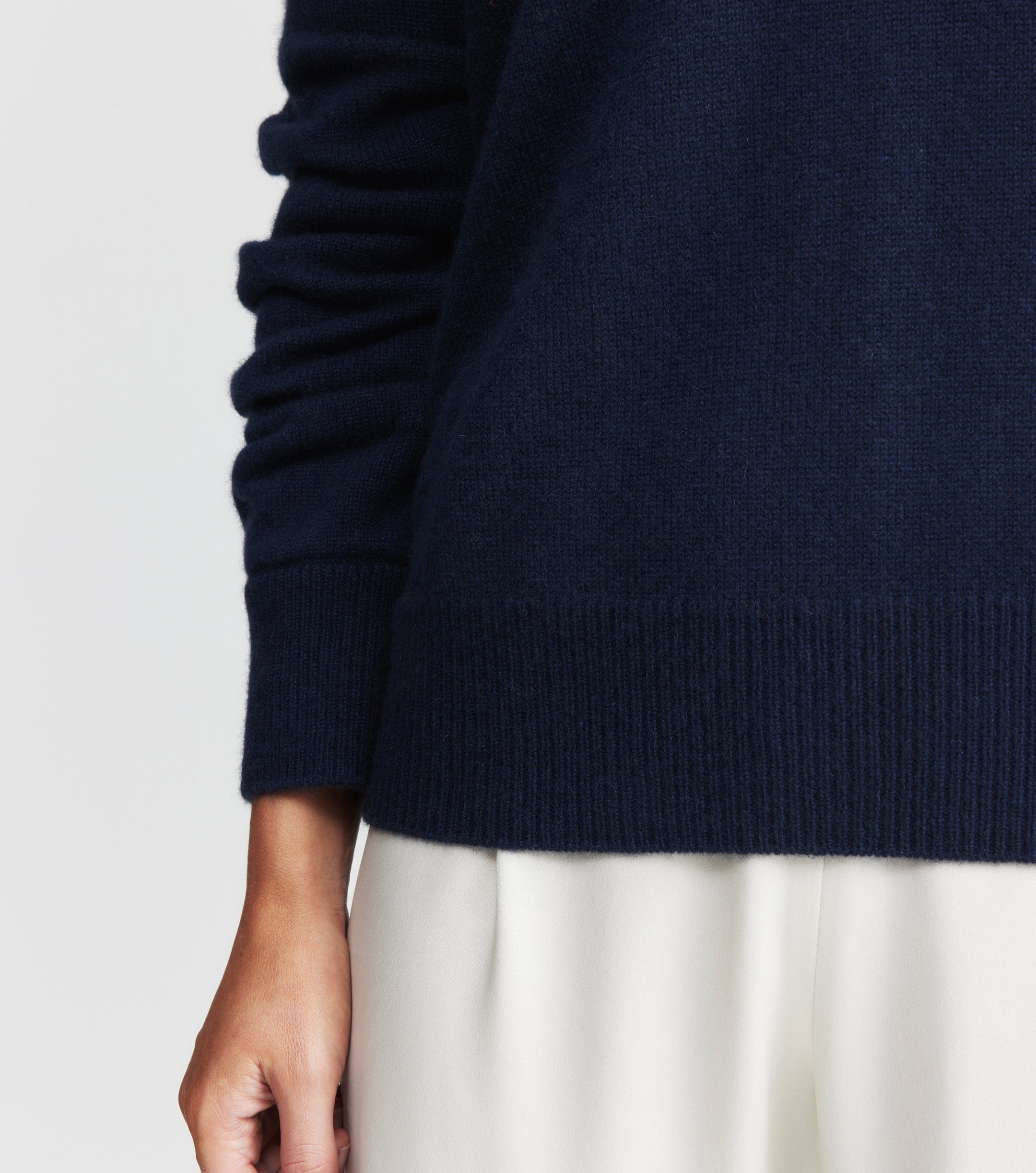 Cashmere V Neck with Ruched Sleeve - Navy