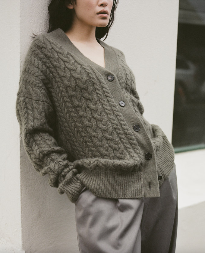  All about Italian Cashmere Cable Knit