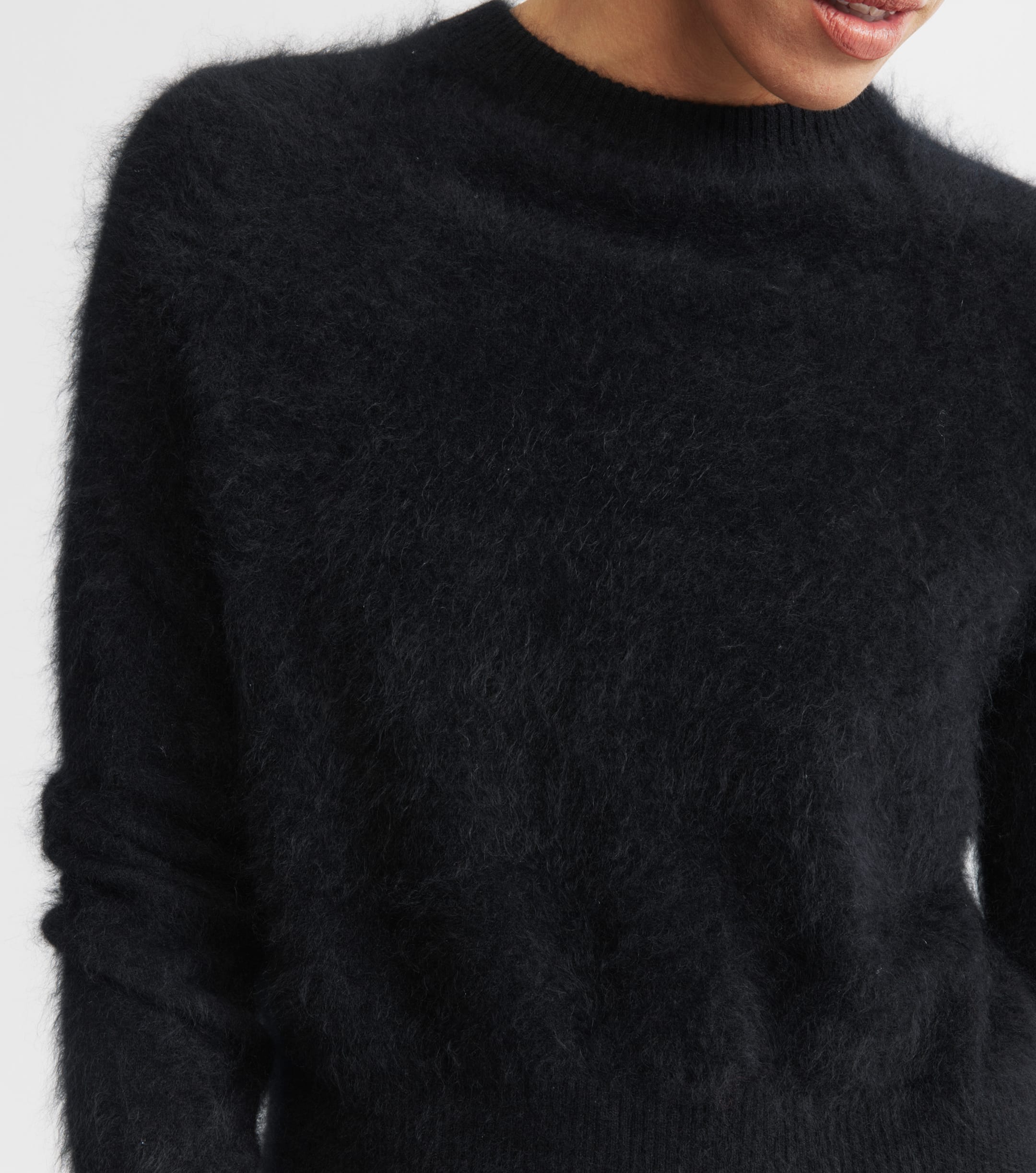 Brushed Cashmere Crew Sweater - Black