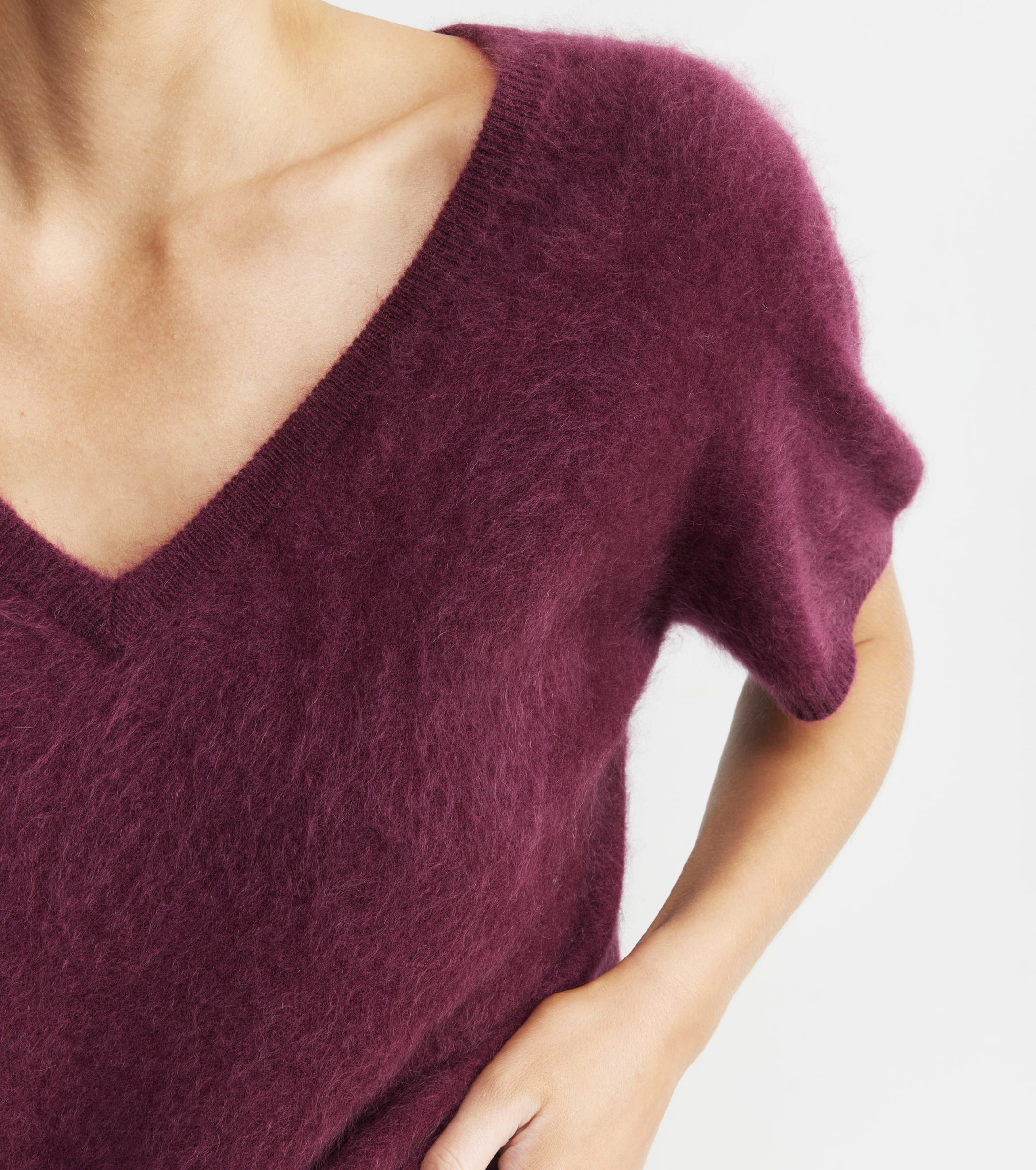 Brushed Cashmere V Tee - Burgundy