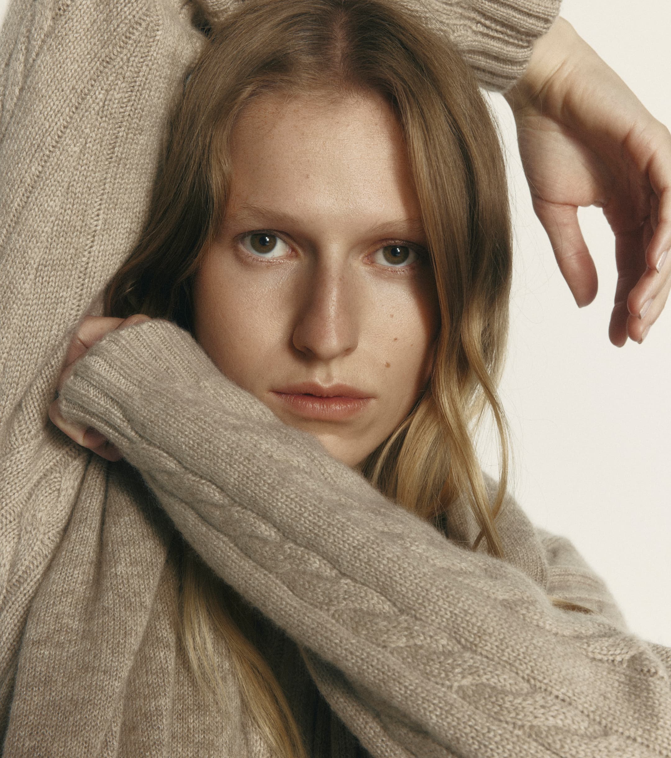 Cashmere Cable Crew Sweater - Birch