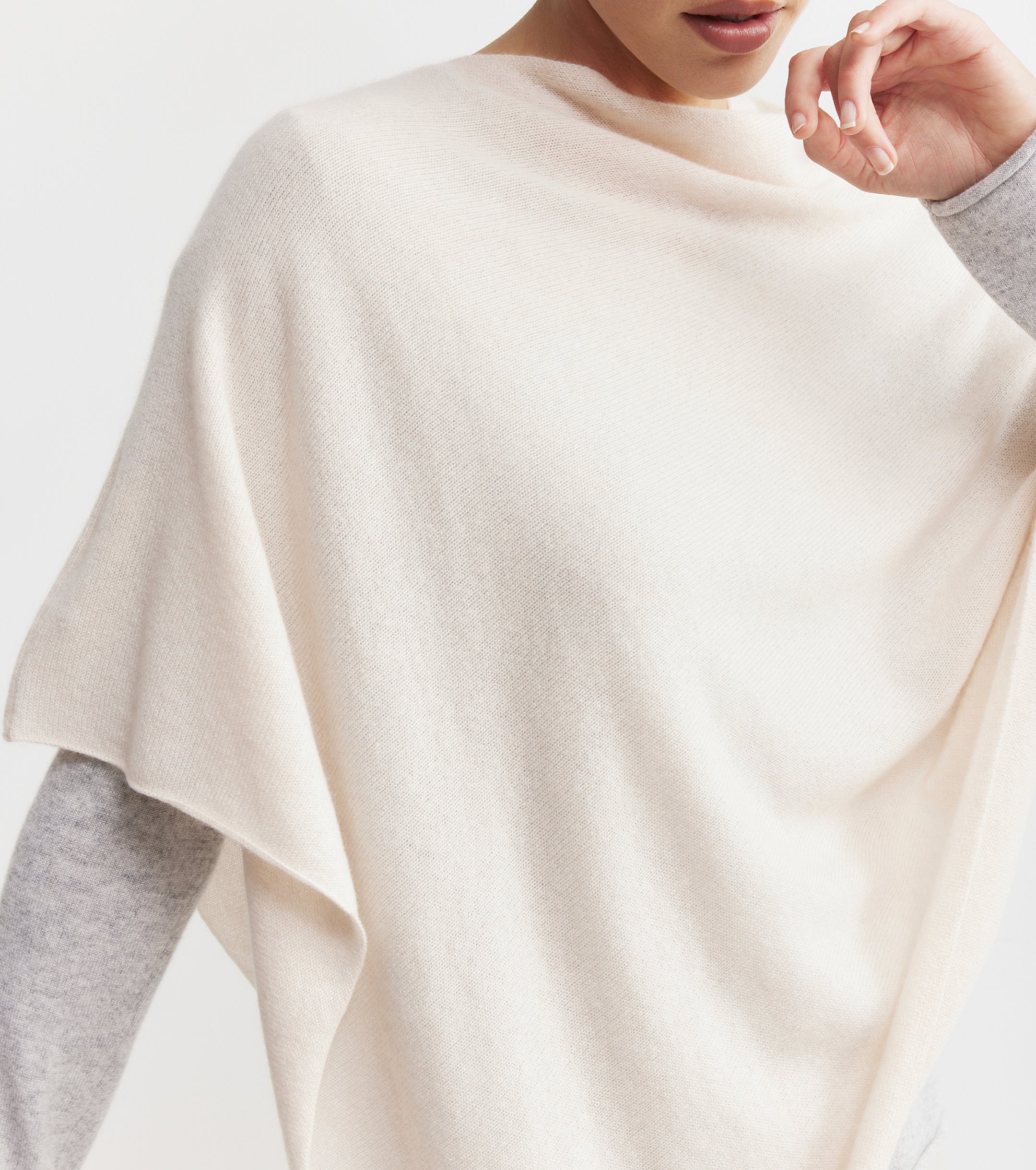 Cashmere Poncho - Soft Peach