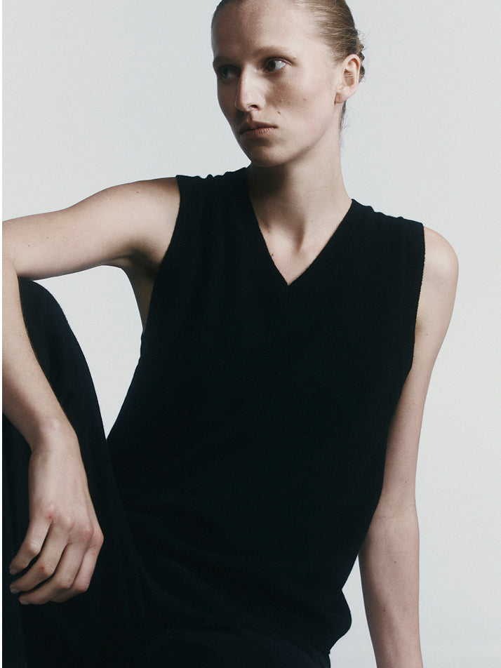 Cashmere V Tank - Black