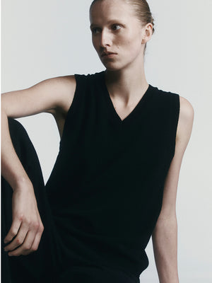 Cashmere V Tank - Black
