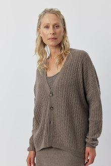  Relaxed Cashmere Cable Cardigan - Walnut