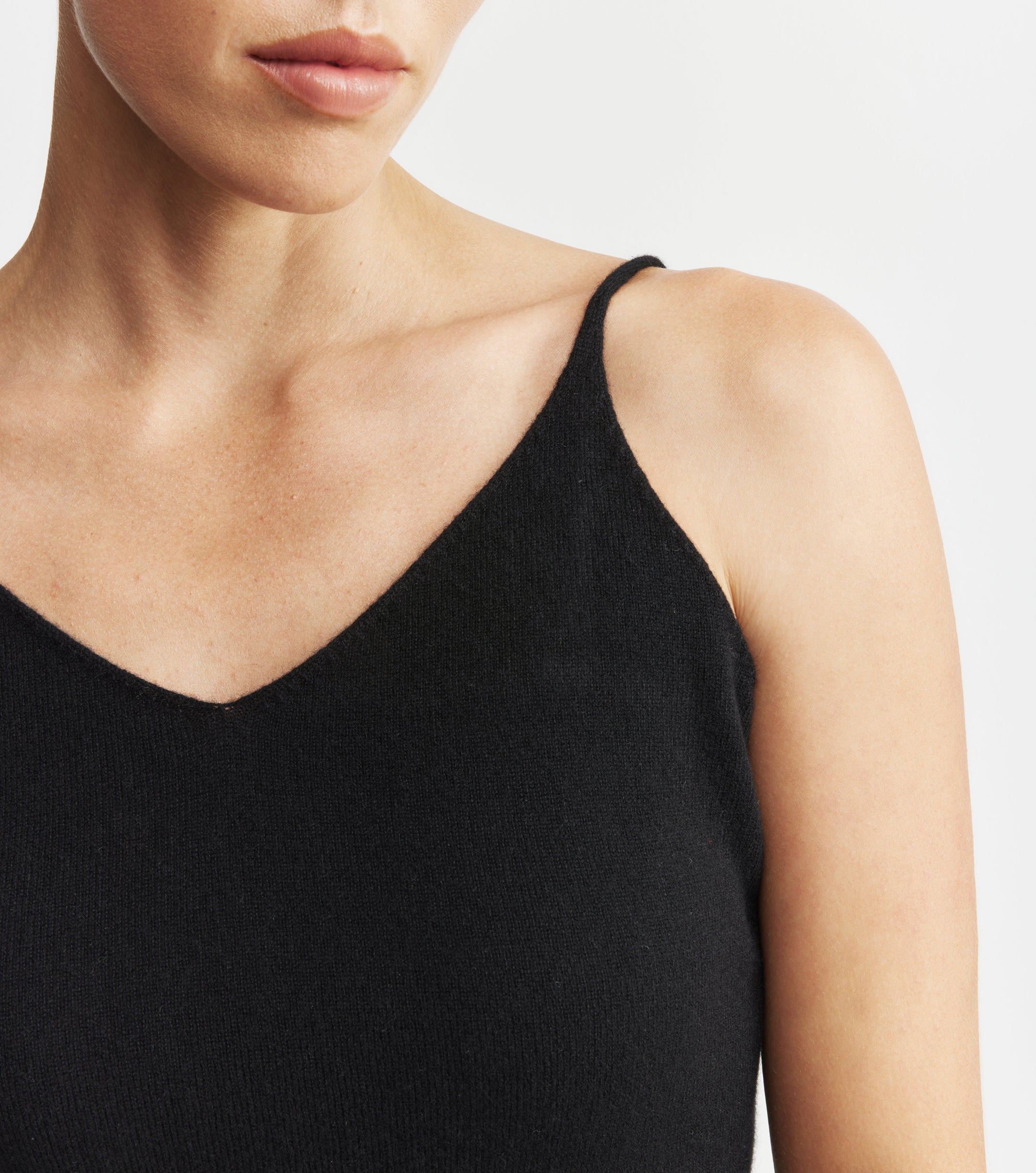 Cashmere V Neck Camisole - Black