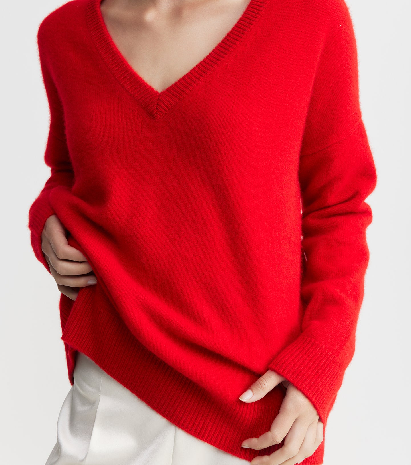 Cloud Cashmere V Sweater - Red