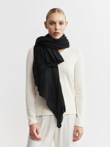  Cashmere Fine Diagonal Wrap - Black