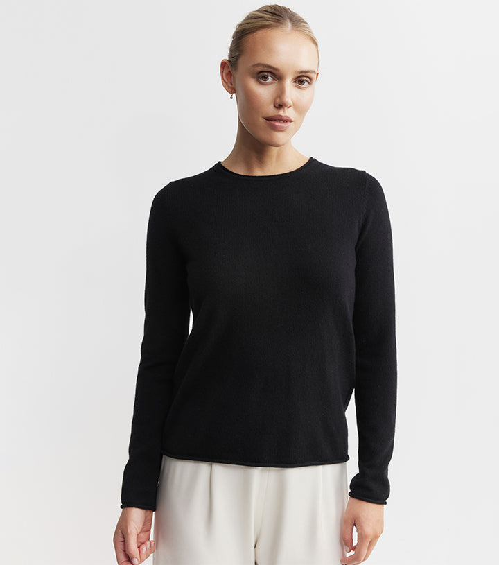 Essential Cashmere Crew Sweater - Black