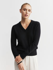  Essential Cashmere Rib V Sweater - Black