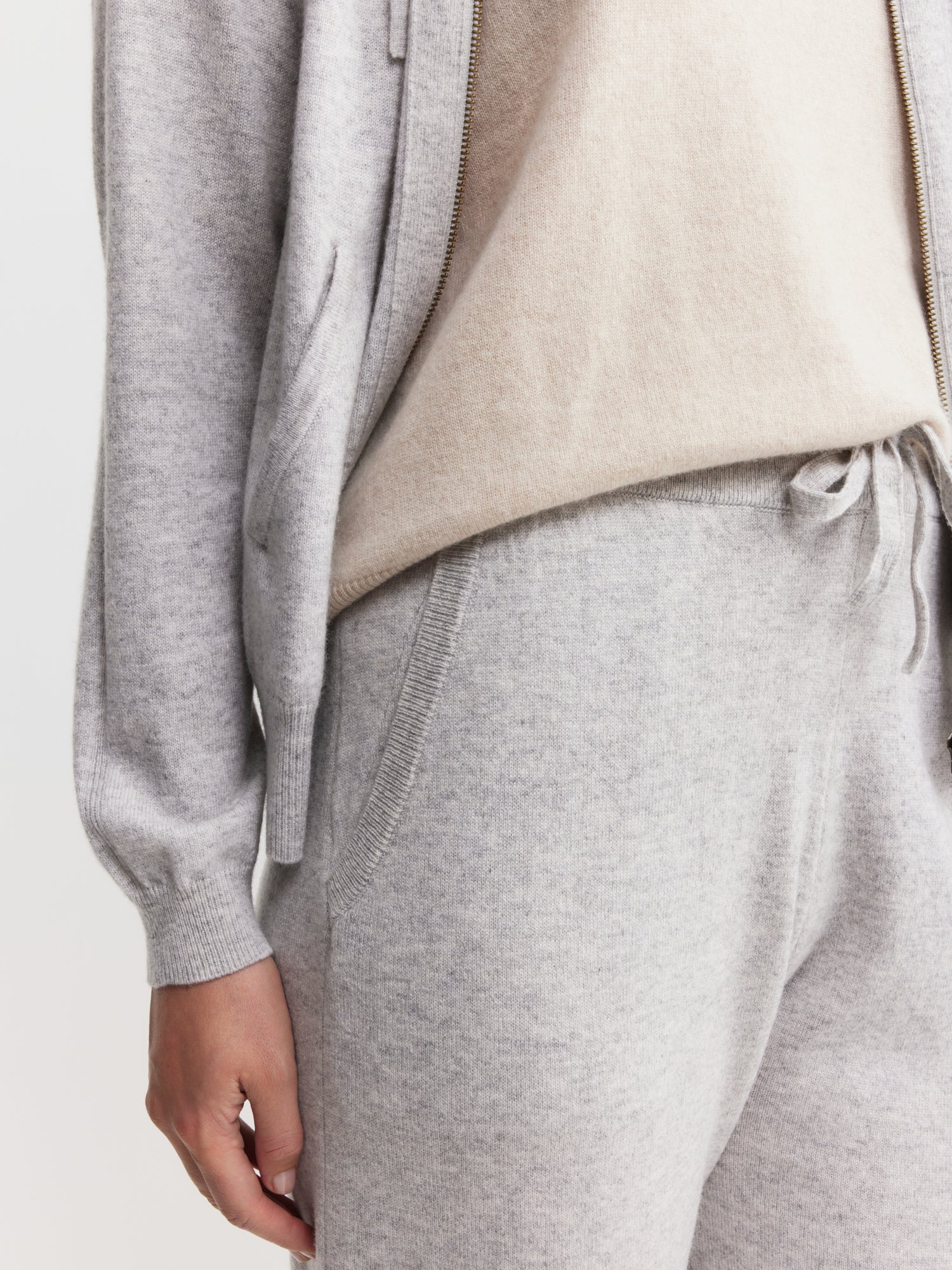 Unisex Essential Cashmere Jogger - Grey Melange