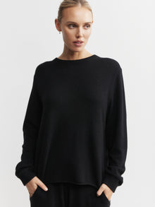  Cashmere Featherweight Oversize Crew - Black