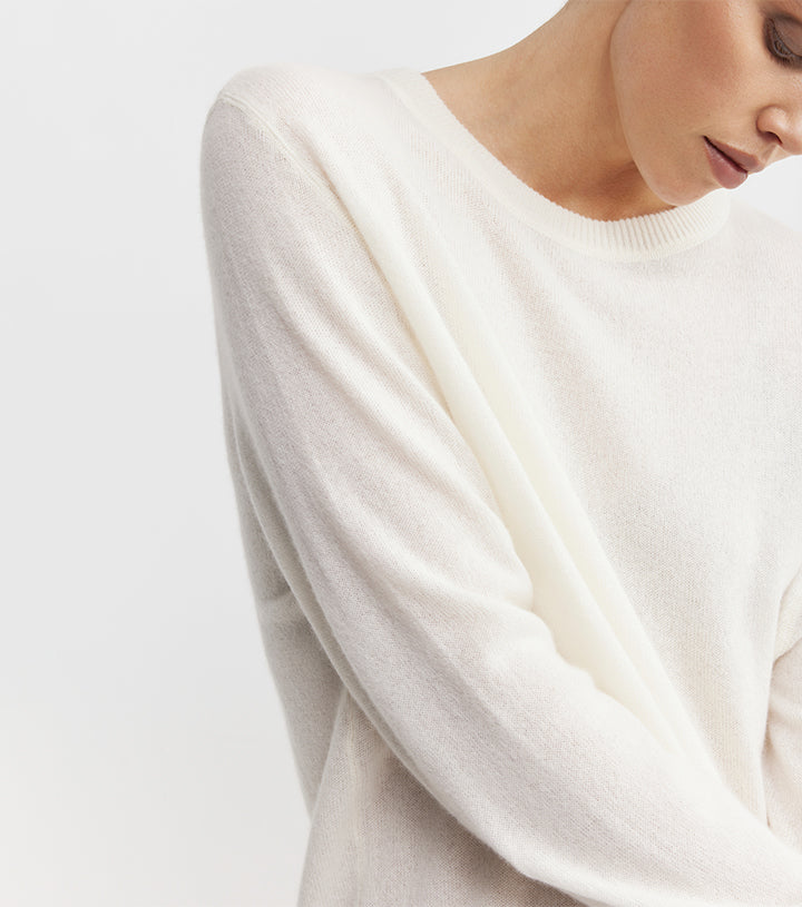 Cashmere Featherweight Oversize Crew - Cream