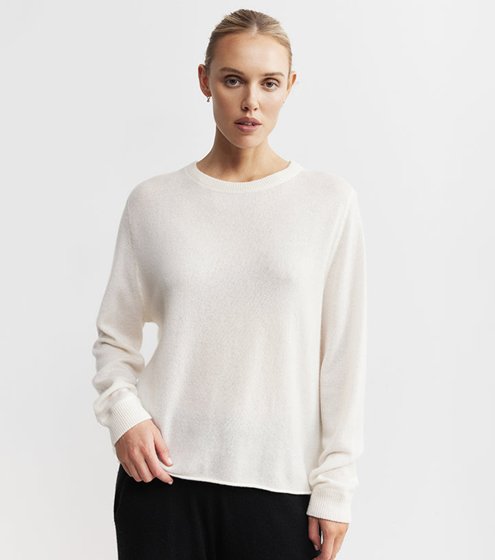 Cashmere Featherweight Oversize Crew - Cream