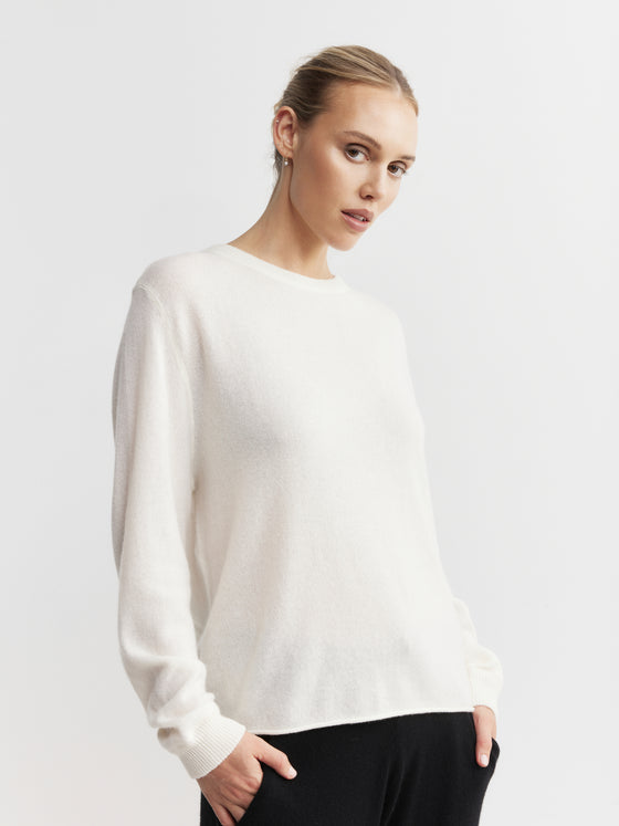 Cashmere Featherweight Oversize Crew - Cream