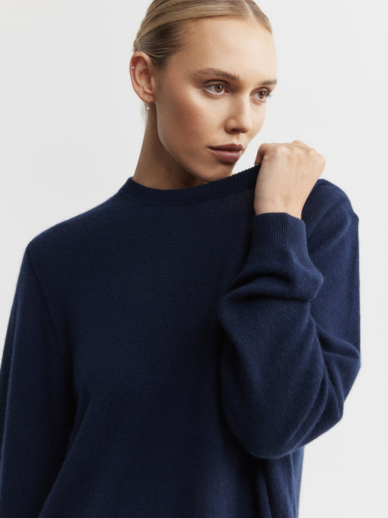 Cashmere Featherweight Oversize Crew - Navy