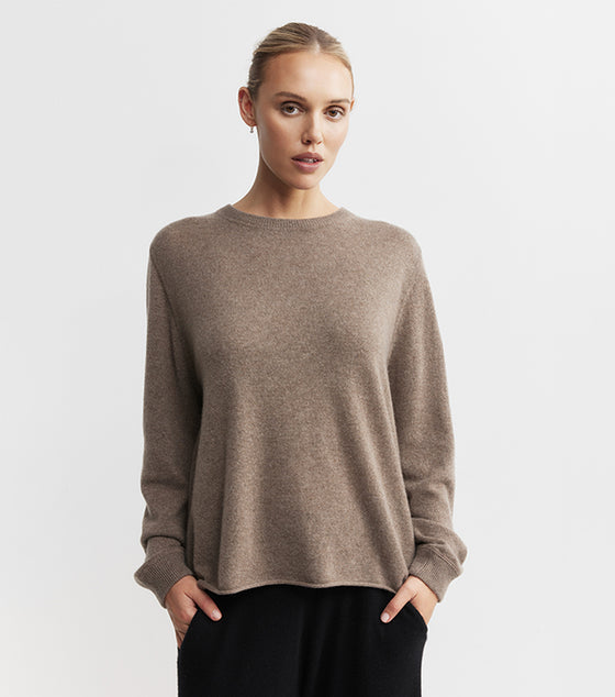 Cashmere Featherweight Oversize Crew - Walnut