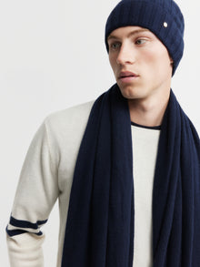  Luxe Cashmere Ribbed Beanie - Navy