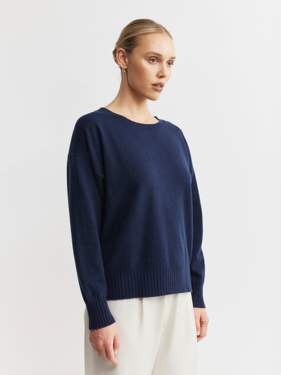 Essential Cashmere Relaxed Crewneck - Navy