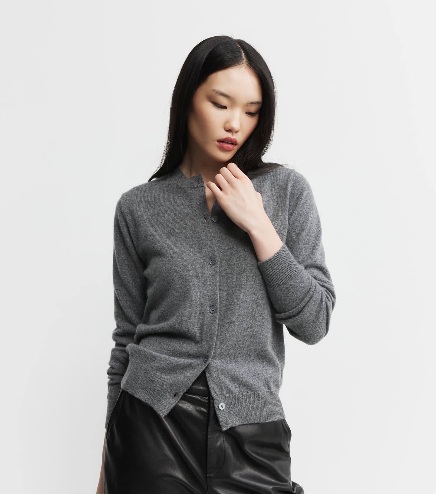 Essential Cashmere Crew Cardigan - Graphite