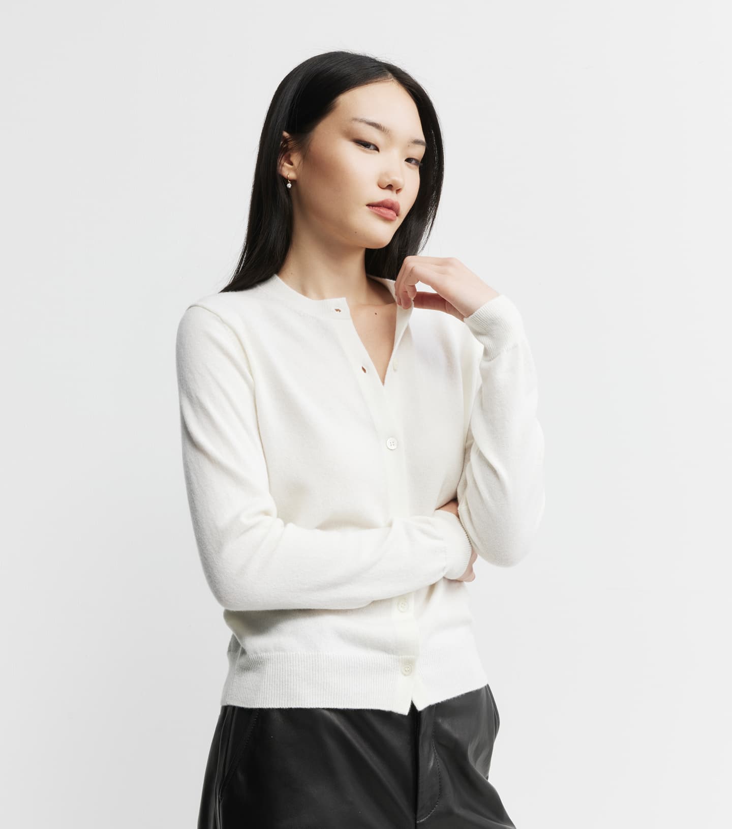 Essential Cashmere Crew Cardigan - White