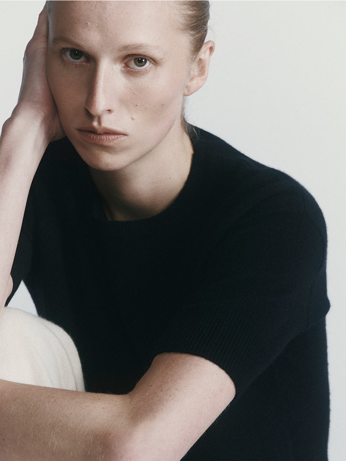 Essential Cashmere Crew Tee - Black