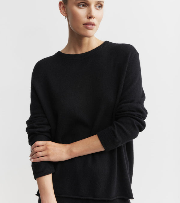 Featherweight Cashmere Oversize Crew - Black