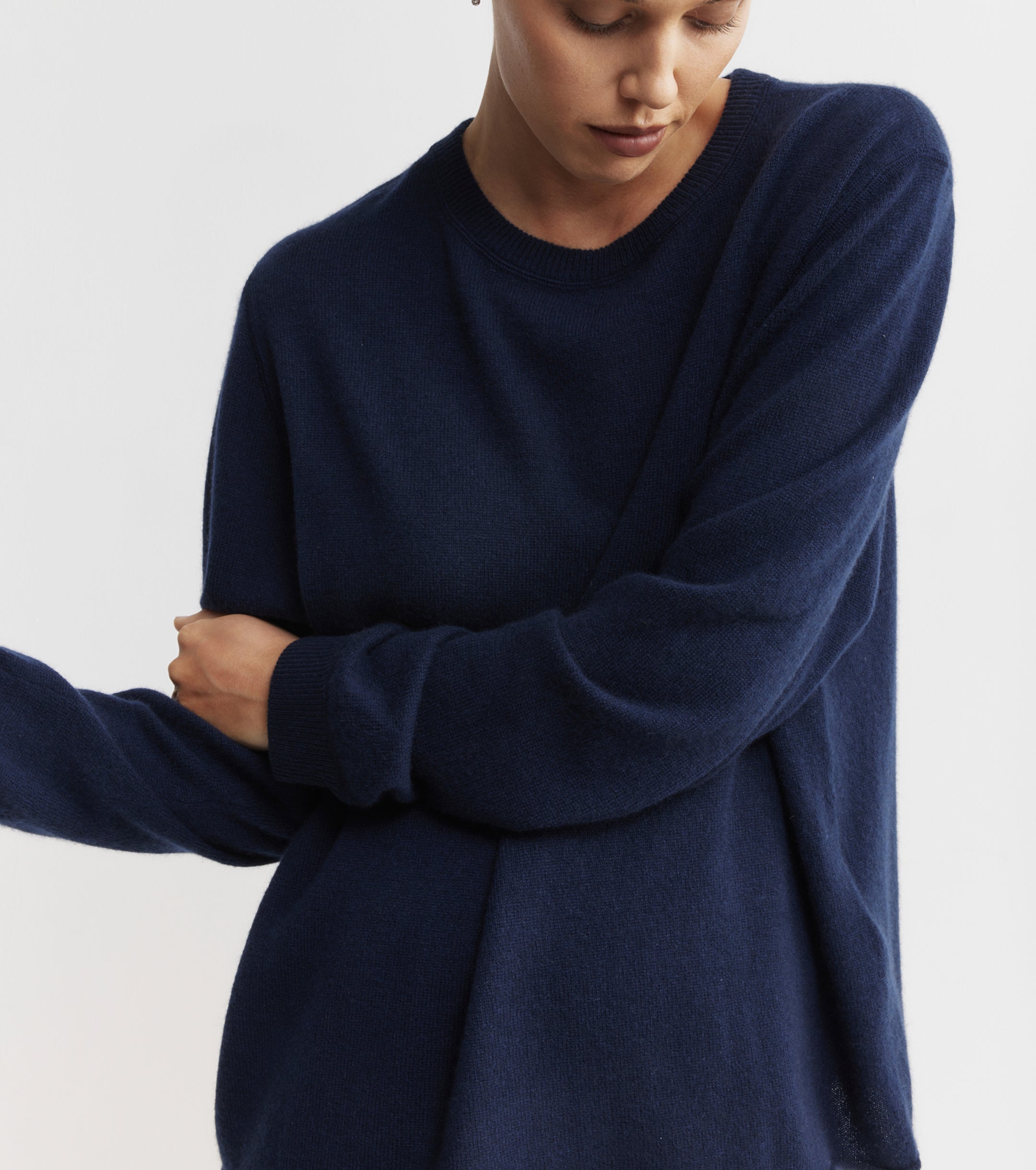 Featherweight Cashmere Oversize Crew - Navy
