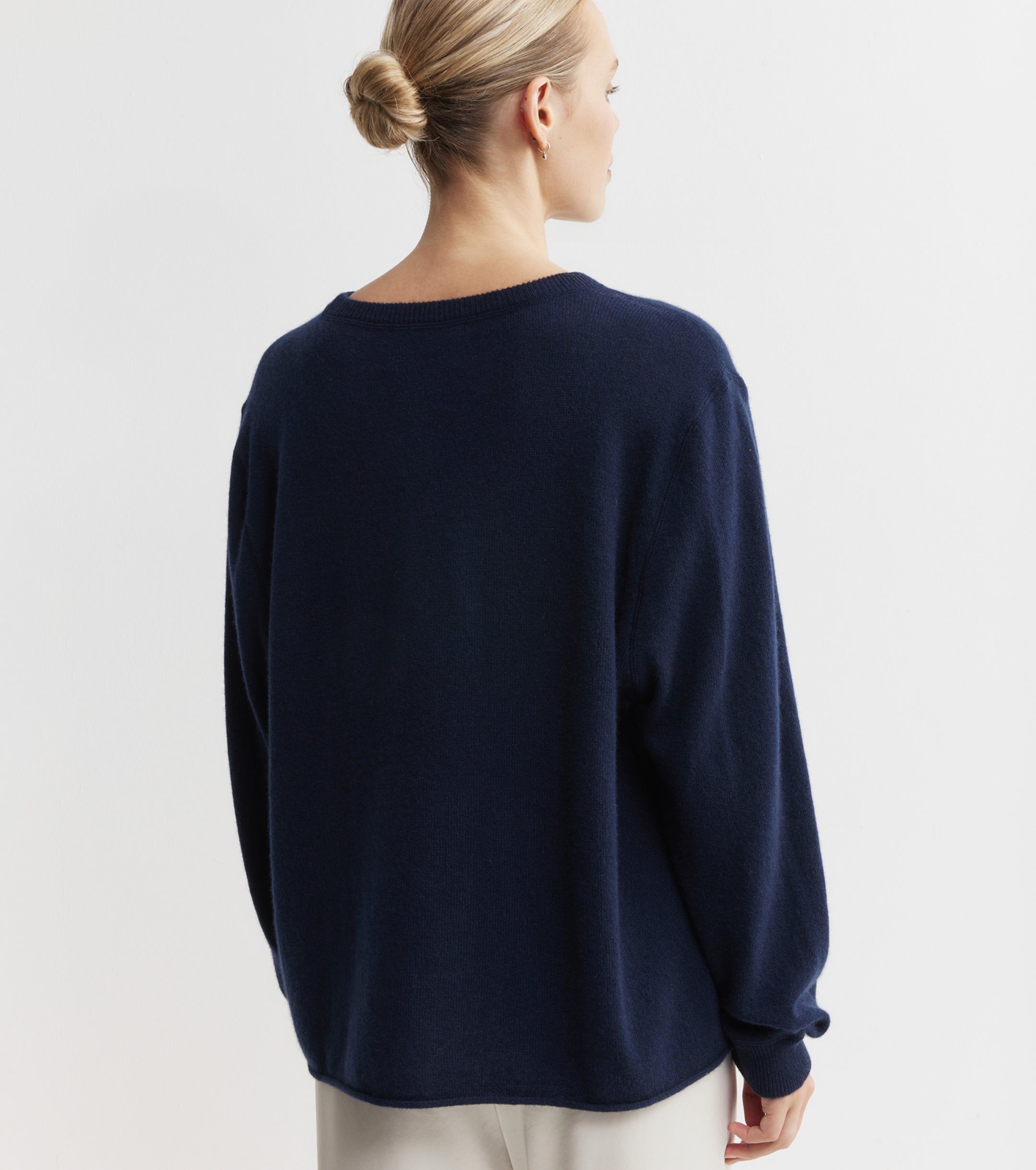 Featherweight Cashmere Oversize Crew - Navy