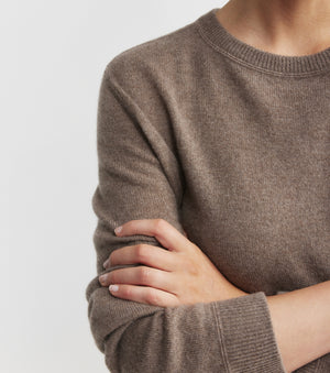 Featherweight Cashmere Oversize Crew - Walnut