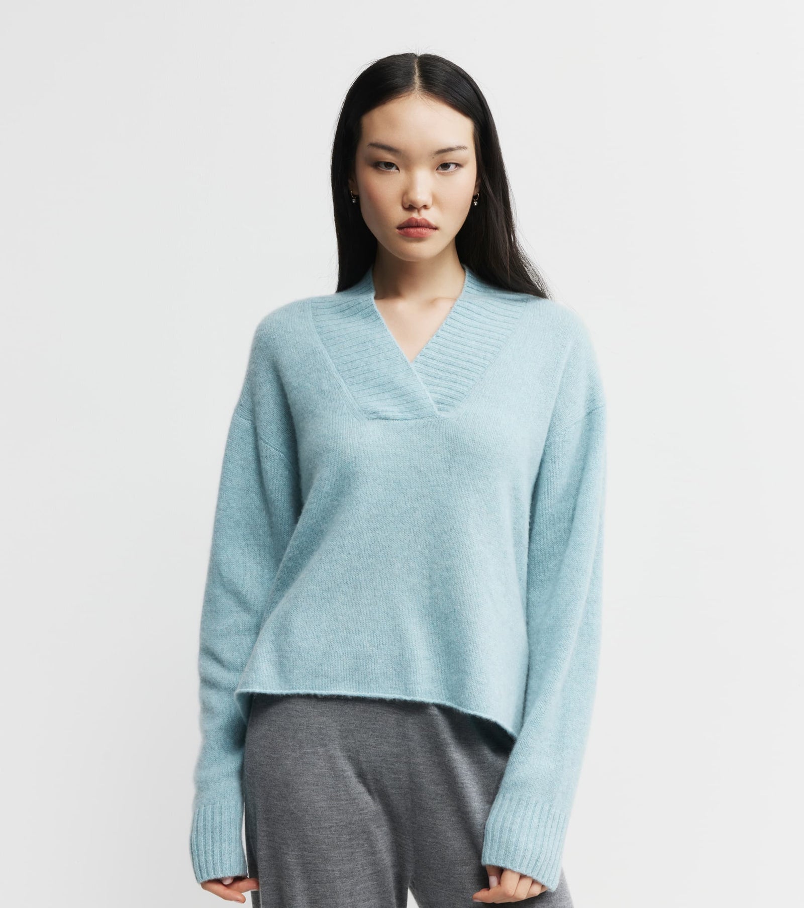 Featherweight Cashmere V - Seafoam