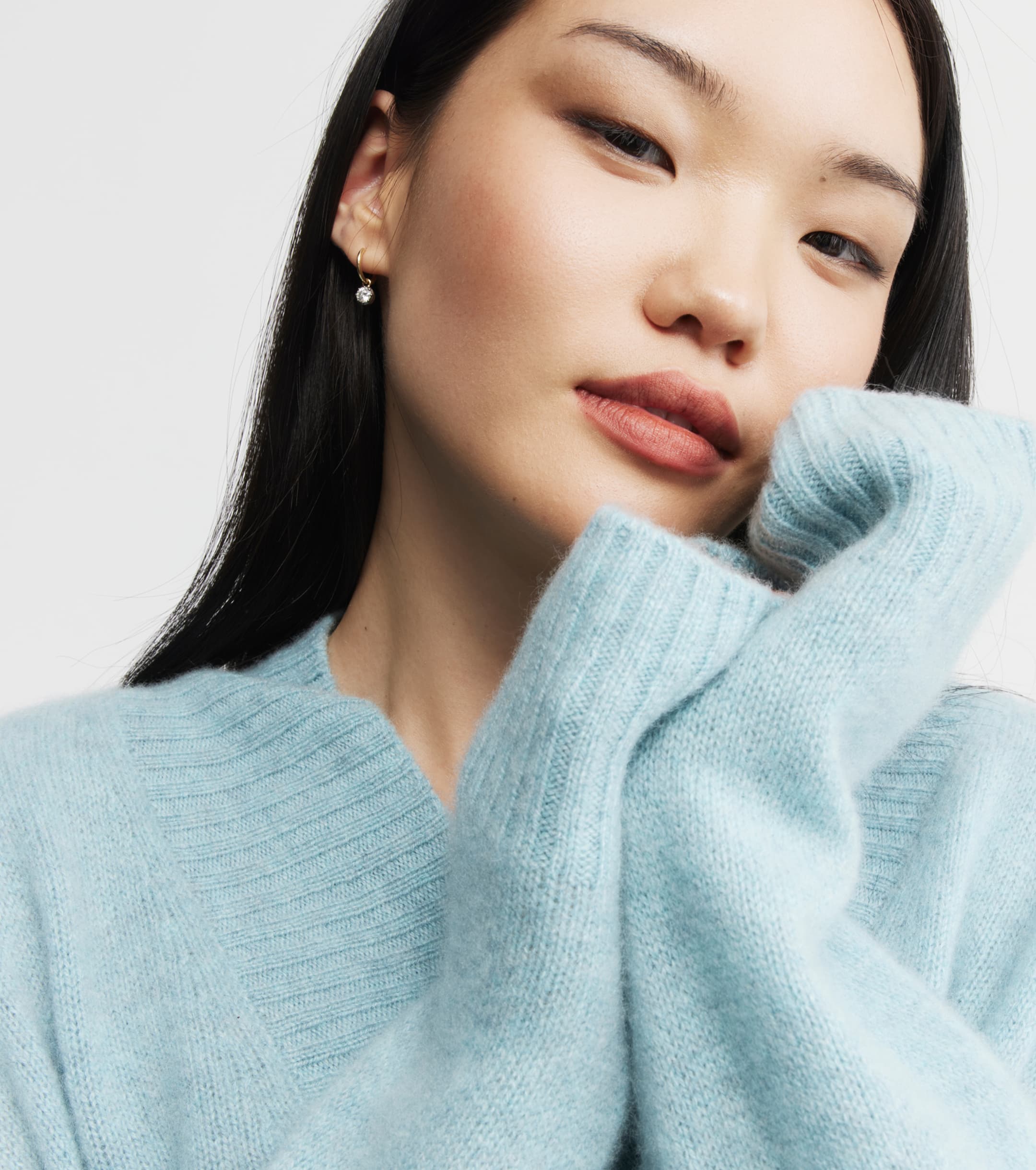 Featherweight Cashmere V - Seafoam