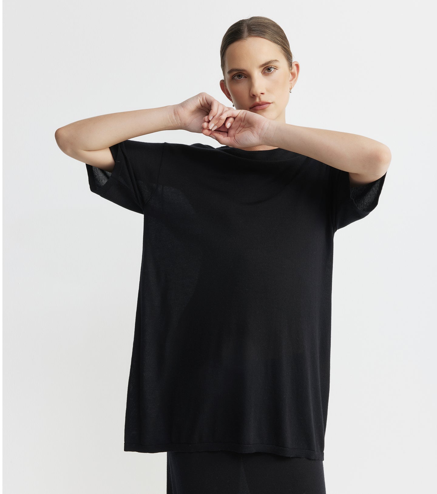 Fine Cashmere Longline Tee - Black