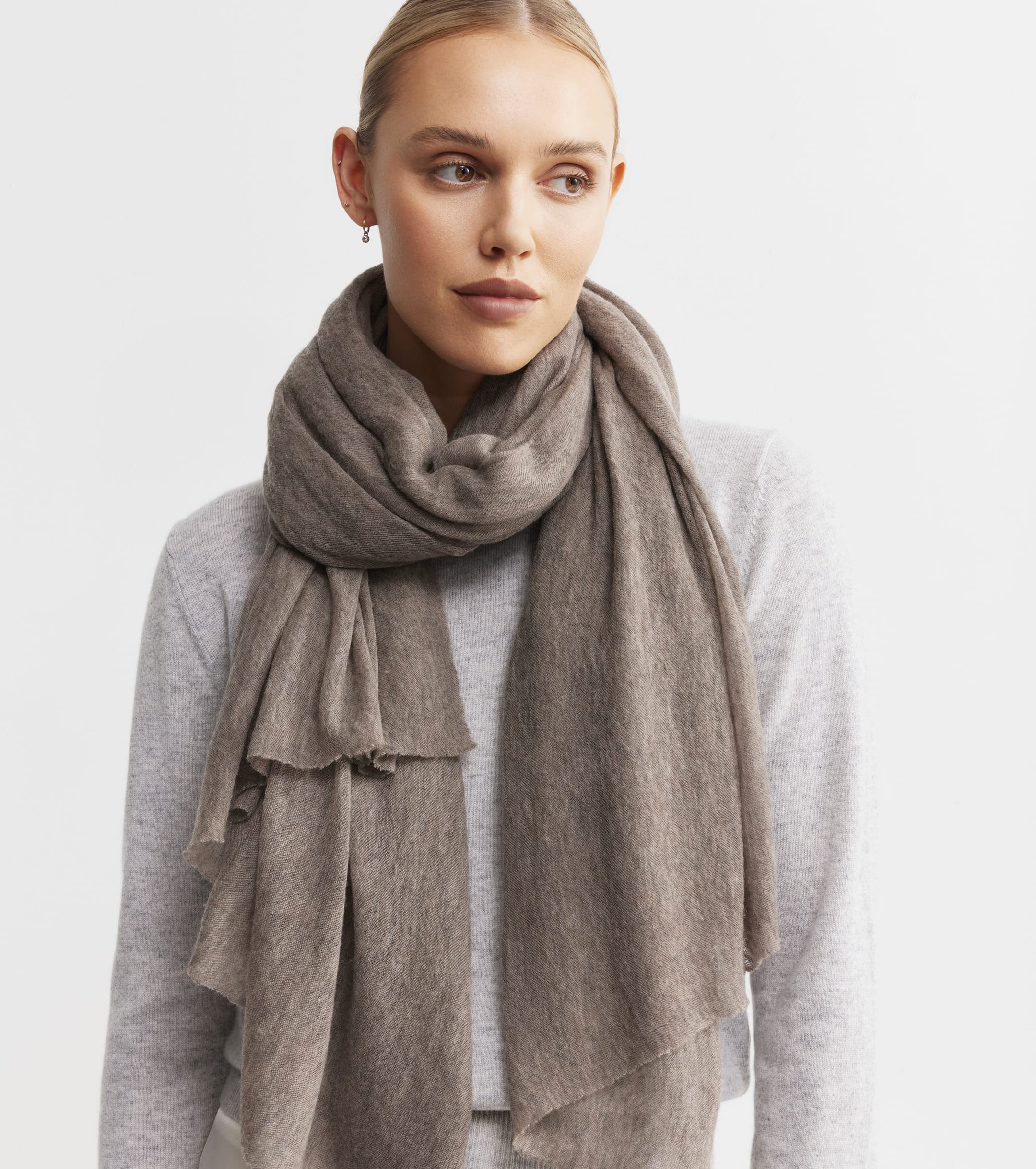 Cashmere Fine Diagonal Wrap - Walnut
