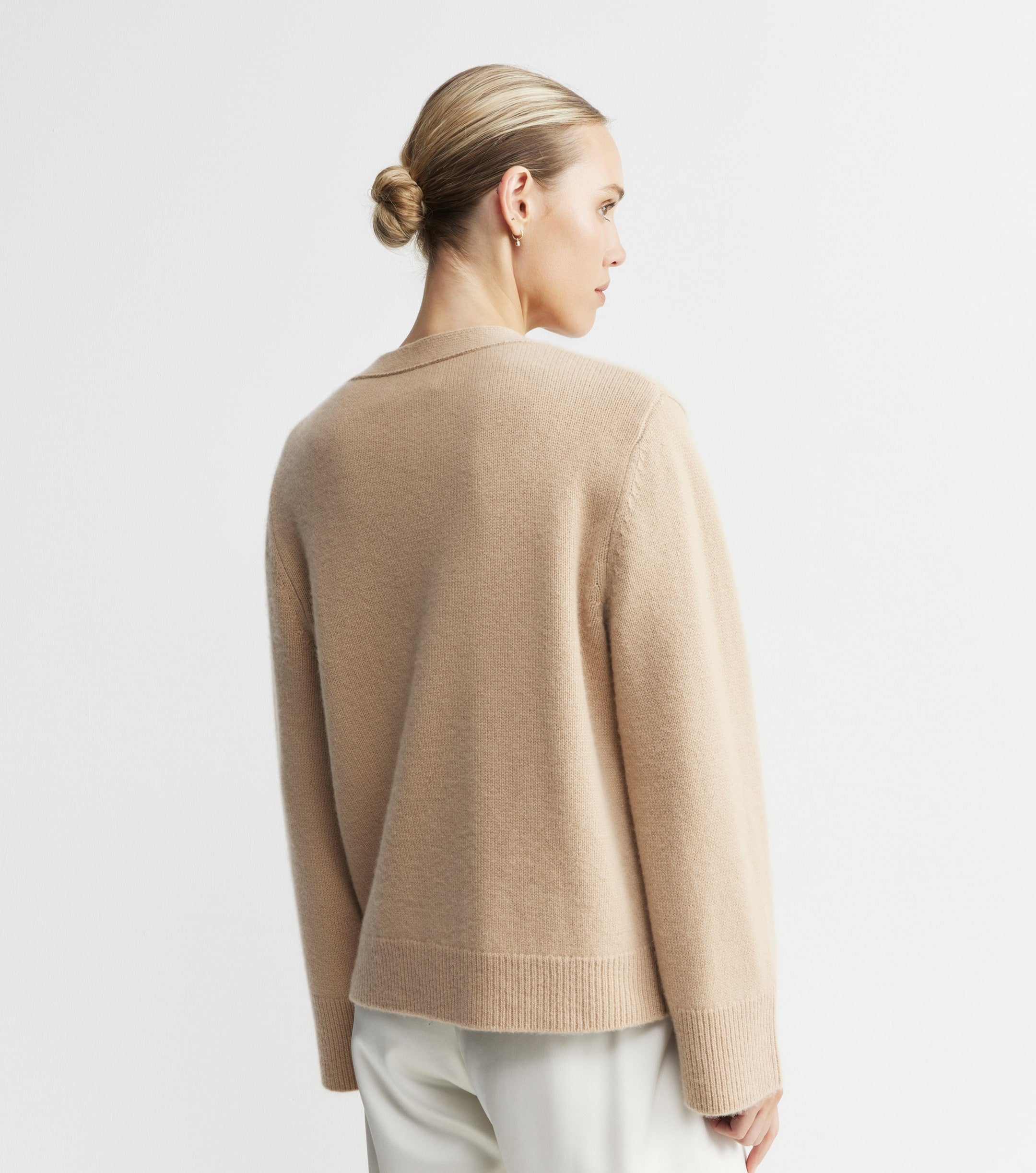 Luxe Cashmere Cardigan with Pockets - Camel